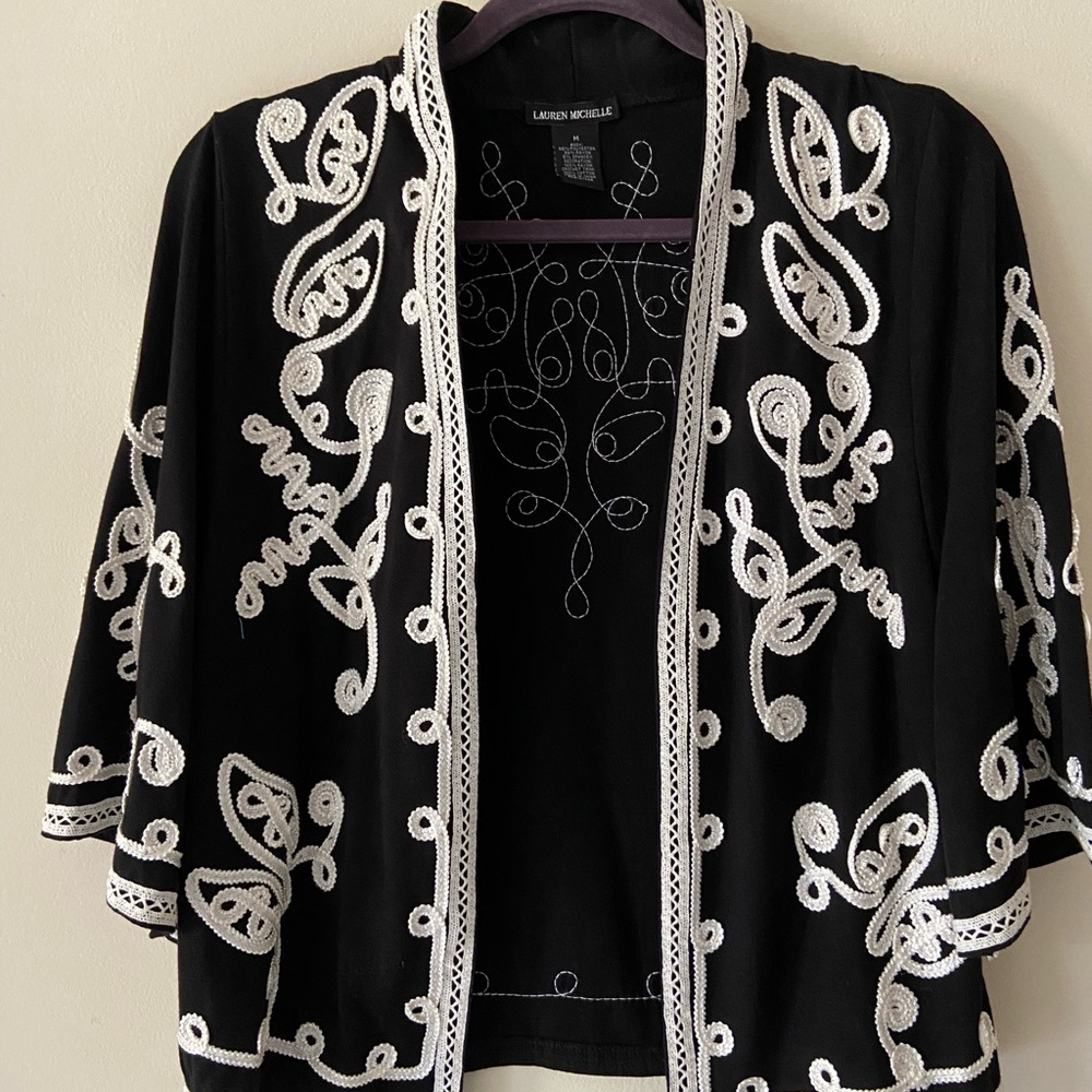 Black sweater with white embroidery. Soft, comfortable, with beautiful details!
